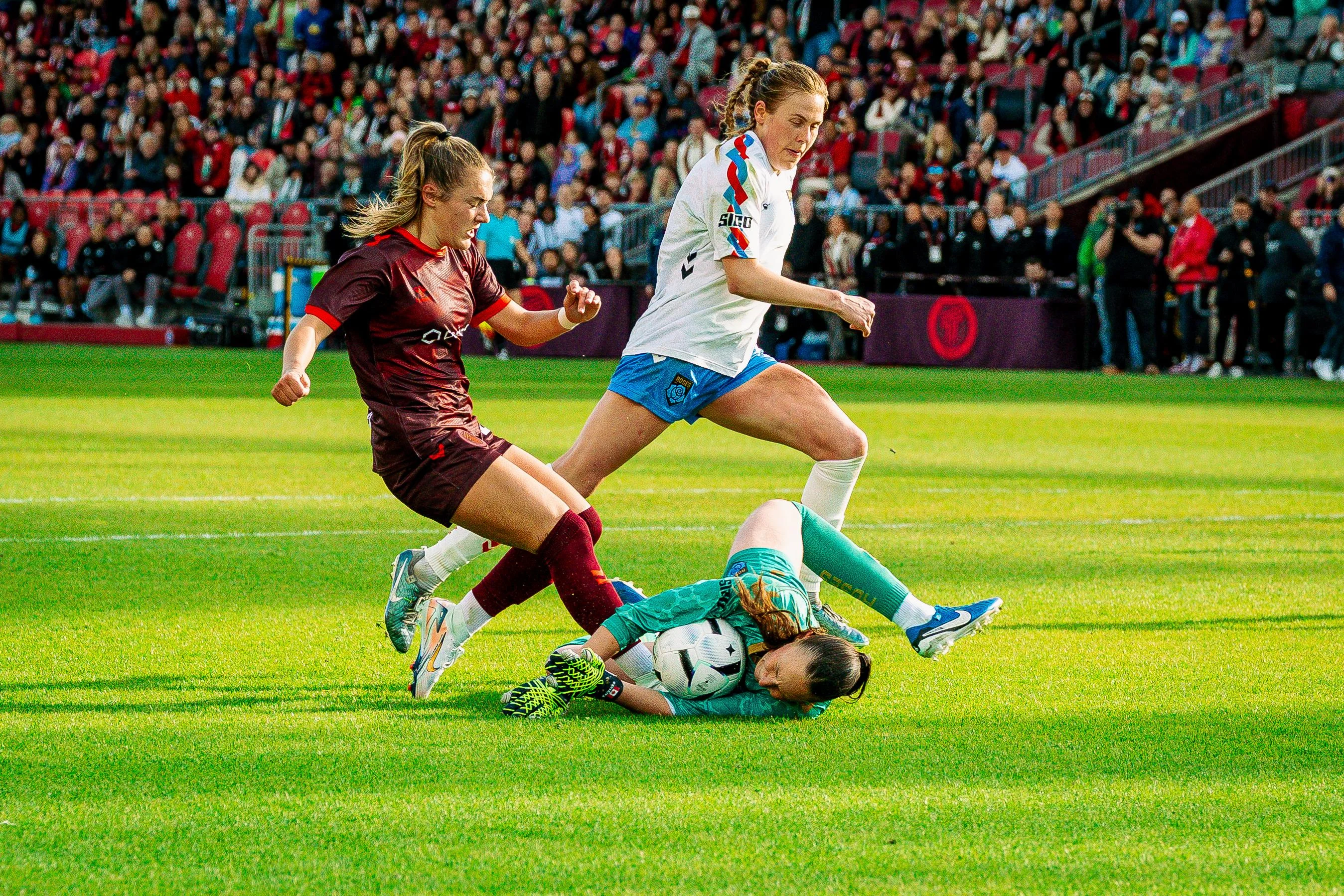 英超比赛现场精彩瞬间